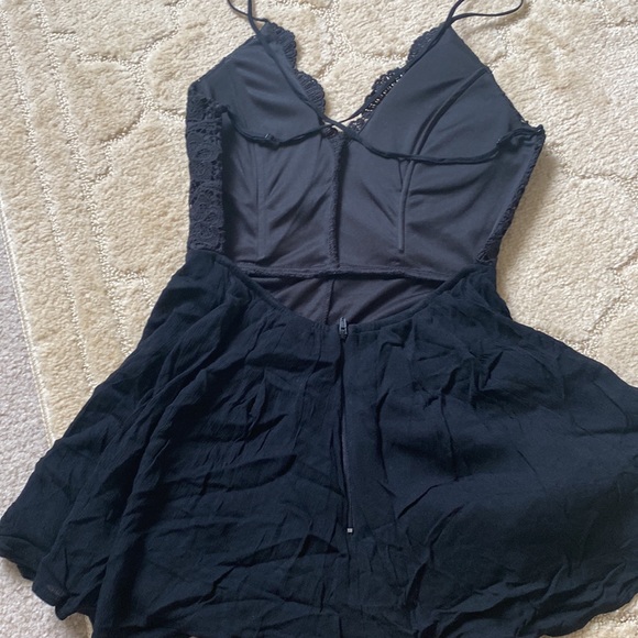 Backless Romper - Picture 3 of 3